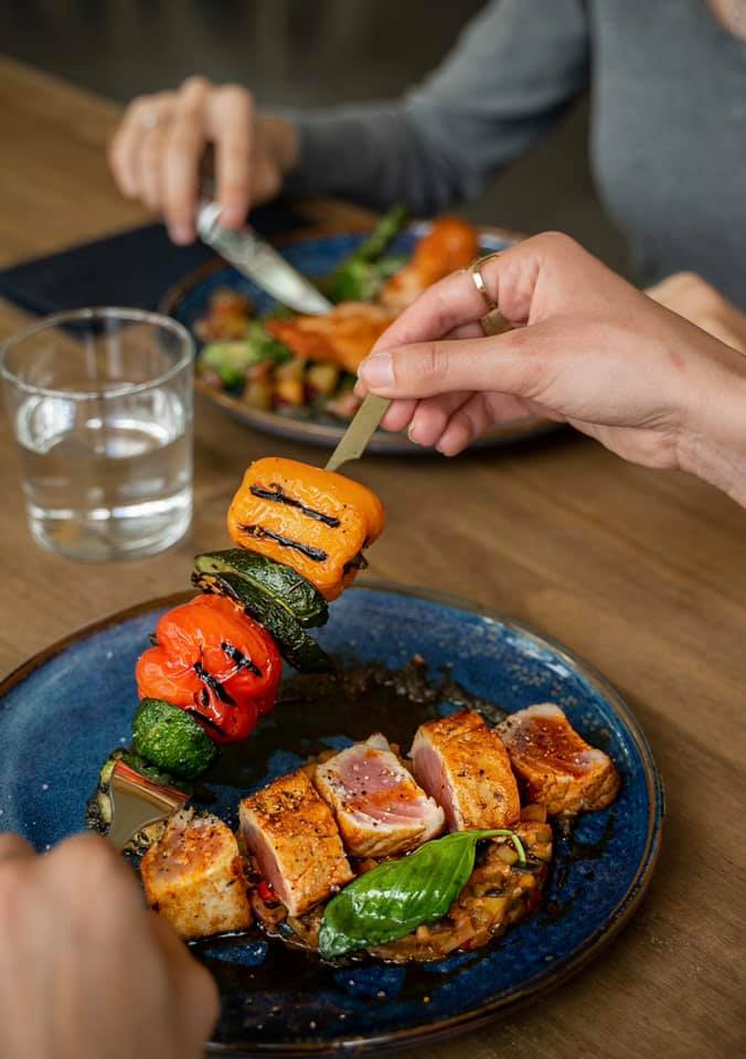 Une brochette de légumes